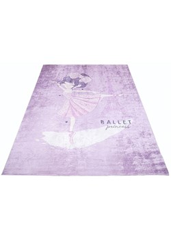 Prostokątny dywan dziecięcy z baleriną - Feso 4X ze sklepu Edinos.pl w kategorii Tekstylia dziecięce - zdjęcie 172223850