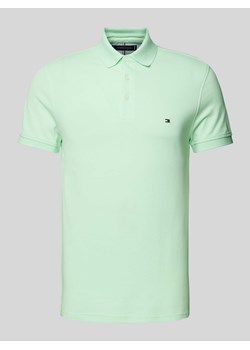 Koszulka polo o kroju slim fit z wyhaftowanym logo ze sklepu Peek&Cloppenburg  w kategorii T-shirty męskie - zdjęcie 172238621