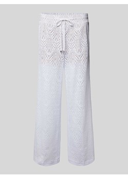Spodnie z haftem angielskim model ‘CLARA’ ze sklepu Peek&Cloppenburg  w kategorii Spodnie damskie - zdjęcie 172238644