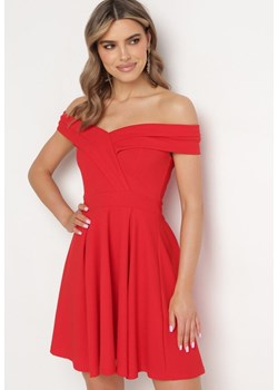 Czerwona Sukienka z Hiszpańskim Dekoltem o Rozkloszowanym Fasonie Vilenia ze sklepu Born2be Odzież w kategorii Sukienki - zdjęcie 172244102