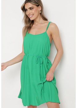 Zielona Sukienka z Regulowanymi Ramiączkami z Materiałowym Paskiem Liata ze sklepu Born2be Odzież w kategorii Sukienki - zdjęcie 172244242