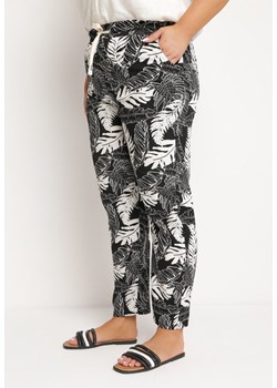 Czarne Spodnie z Wysokim Stanem z Kieszeniami we Florystyczny Print Givona ze sklepu Born2be Odzież w kategorii Spodnie damskie - zdjęcie 172244644