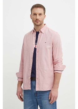 Tommy Hilfiger koszula bawełniana męska kolor różowy slim z kołnierzykiem button-down MW0MW33782 ze sklepu ANSWEAR.com w kategorii Koszule męskie - zdjęcie 172249312