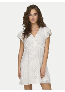 ONLY Sukienka letnia Helena 15303058 Biały Regular Fit ze sklepu MODIVO w kategorii Sukienki - zdjęcie 172254991
