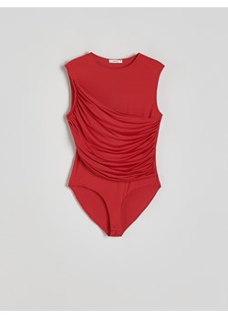 Reserved - Body z drapowaniem - czerwony ze sklepu Reserved w kategorii Bluzki damskie - zdjęcie 172269963