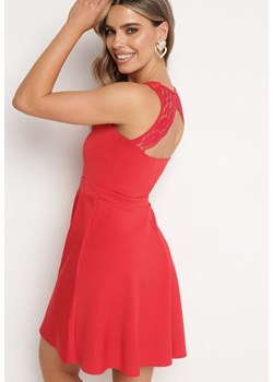 Czerwona Rozkloszowana Sukienka na Ramiączkach z Koronkowym Wycięciem na Plecach Devantia ze sklepu Born2be Odzież w kategorii Sukienki - zdjęcie 172274993