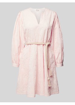 Sukienka mini z wiązanym paskiem ze sklepu Peek&Cloppenburg  w kategorii Sukienki - zdjęcie 172276190
