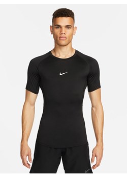 Nike Koszulka sportowa w kolorze czarnym ze sklepu Limango Polska w kategorii T-shirty męskie - zdjęcie 172281353