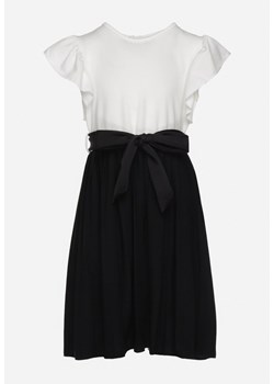 Czarno-Biała Sukienka o Rozkloszowanym Kroju z Falbankami na Ramionach Yerpia ze sklepu Born2be Odzież w kategorii Sukienki dziewczęce - zdjęcie 172284572