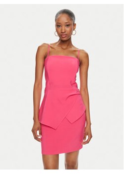Rinascimento Sukienka koktajlowa CFC0119098003 Różowy Slim Fit ze sklepu MODIVO w kategorii Sukienki - zdjęcie 172296780