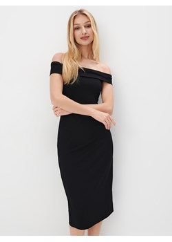 Mohito - Sukienka midi z odkrytymi ramionami - czarny ze sklepu Mohito w kategorii Sukienki - zdjęcie 172300054
