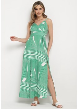 Zielona Sukienka z Kopertowym Dekoltem na Regulowanych Ramiączkach z Rozcięciami Jatila ze sklepu Born2be Odzież w kategorii Sukienki - zdjęcie 172301821