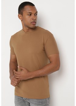 Beżowa Koszulka Bawełniana o Klasycznym Kroju Xloette ze sklepu Born2be Odzież w kategorii T-shirty męskie - zdjęcie 172305270