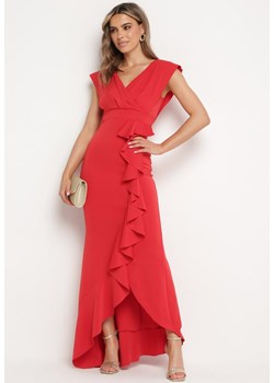 Czerwona Asymetryczna Sukienka z Dekoltem V i Ozdobną Falbaną Efiola ze sklepu Born2be Odzież w kategorii Sukienki - zdjęcie 172308280