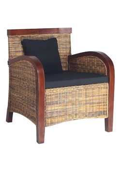 Rattanowy fotel z drewnianymi podłokietnikami - Illermi ze sklepu Edinos.pl w kategorii Fotele ogrodowe - zdjęcie 172323860
