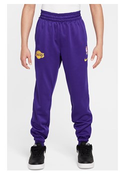 Spodnie dla dużych dzieci Nike Dri-FIT NBA Los Angeles Lakers Spotlight - Fiolet ze sklepu Nike poland w kategorii Spodnie chłopięce - zdjęcie 172330184