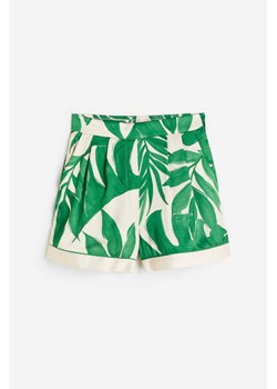 H & M - Satynowe szorty bez zapięcia - Zielony ze sklepu H&M w kategorii Szorty - zdjęcie 172330454