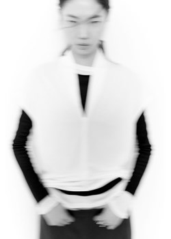 H & M - Top z dekoltem w serek - Biały ze sklepu H&M w kategorii Bluzki damskie - zdjęcie 172330464