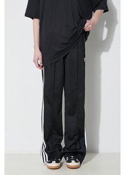 adidas Originals spodnie dresowe kolor czarny z aplikacją  IL8763 ze sklepu PRM w kategorii Spodnie damskie - zdjęcie 172332620