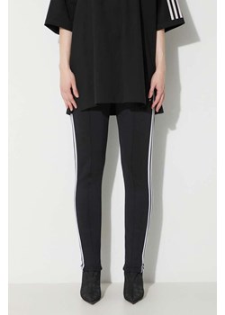 adidas Originals spodnie dresowe SST Classic TP kolor czarny z aplikacją IK6600 ze sklepu PRM w kategorii Spodnie damskie - zdjęcie 172332630