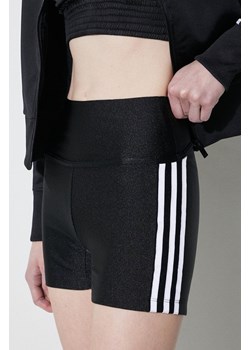 adidas Originals szorty damskie kolor czarny z aplikacją high waist  IP0724 ze sklepu PRM w kategorii Szorty - zdjęcie 172333712