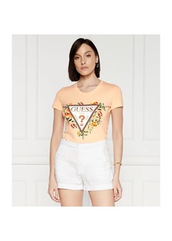 GUESS T-shirt TRIANGLE FLOWERS | Regular Fit ze sklepu Gomez Fashion Store w kategorii Bluzki damskie - zdjęcie 172334254