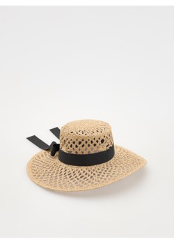 Reserved - Pleciony kapelusz z kokardą - kremowy ze sklepu Reserved w kategorii Kapelusze damskie - zdjęcie 172337044