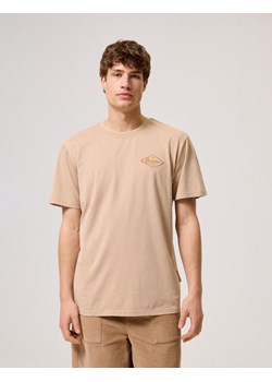 Koszulka CLTN T 1524 Piasek S ze sklepu Diverse w kategorii T-shirty męskie - zdjęcie 172347022