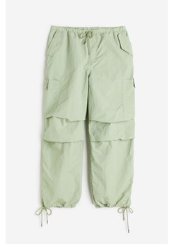 H & M - Nylonowe spodnie spadochronowe - Zielony ze sklepu H&M w kategorii Spodnie damskie - zdjęcie 172351531