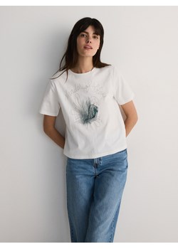 Reserved - T-shirt z aplikacją - biały ze sklepu Reserved w kategorii Bluzki damskie - zdjęcie 172364212