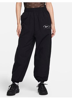 Nike Spodnie dresowe w kolorze czarnym ze sklepu Limango Polska w kategorii Spodnie damskie - zdjęcie 172367222