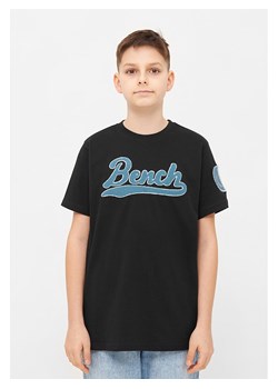 Bench Koszulka &quot;Enam&quot; w kolorze czarnym ze sklepu Limango Polska w kategorii T-shirty chłopięce - zdjęcie 172369900