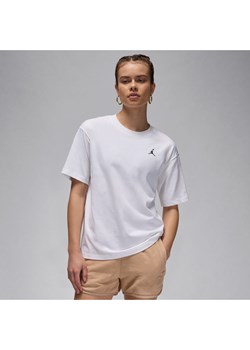 Koszulka damska Jordan Essentials - Biel ze sklepu Nike poland w kategorii Bluzki damskie - zdjęcie 172372541