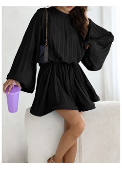 Rozkloszowana plisowana sukienka mini ELOTTA - czarna ze sklepu magmac.pl w kategorii Sukienki - zdjęcie 172377241