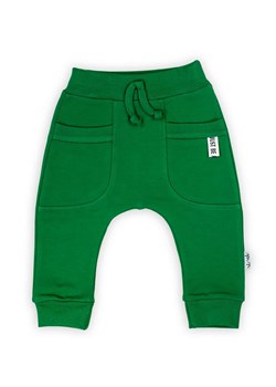 Zielone spodnie dresowe dla chłopca ze sklepu 5.10.15 w kategorii Spodnie i półśpiochy - zdjęcie 172378871