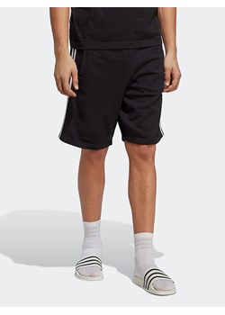 adidas Szorty dresowe w kolorze czarnym ze sklepu Limango Polska w kategorii Spodenki męskie - zdjęcie 172384040