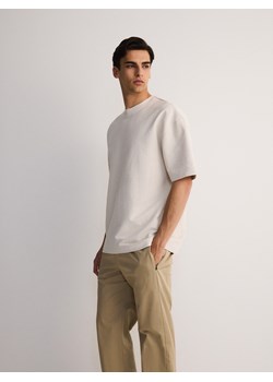 Reserved - Gładki T-shirt oversize - beżowy ze sklepu Reserved w kategorii T-shirty męskie - zdjęcie 172384920