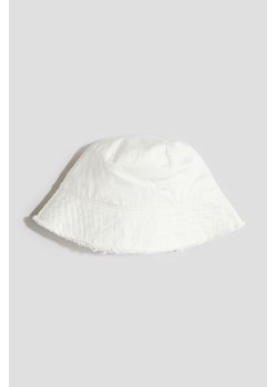 H & M - Kapelusz wędkarski z diagonalu - Biały ze sklepu H&M w kategorii Czapki dziecięce - zdjęcie 172387012