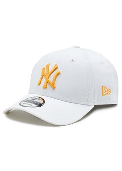 Czapka z daszkiem New Era New York Yankees League Essential 60358180 Biały ze sklepu eobuwie.pl w kategorii Czapki z daszkiem damskie - zdjęcie 172402883