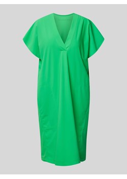 Sukienka o długości do kolan z dekoltem w serek model ‘JOYCE’ ze sklepu Peek&Cloppenburg  w kategorii Sukienki - zdjęcie 172403074