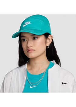 Nieusztywniana czapka Nike Fly Futura - Zieleń ze sklepu Nike poland w kategorii Czapki z daszkiem damskie - zdjęcie 172407191
