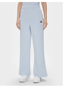 Tommy Jeans Spodnie dresowe DW0DW17312 Błękitny Wide Leg ze sklepu MODIVO w kategorii Spodnie damskie - zdjęcie 172415712