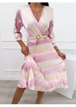 Pudrowo-Kremowa Plisowana Sukienka ze sklepu ModnaKiecka.pl w kategorii Sukienki - zdjęcie 172416342