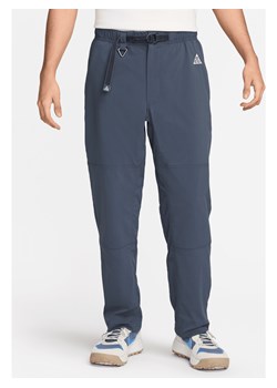 Męskie spodnie trekkingowe z ochroną przed promieniowaniem UV Nike ACG - Niebieski ze sklepu Nike poland w kategorii Spodnie męskie - zdjęcie 172418601