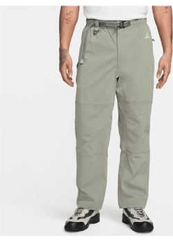 Męskie spodnie trekkingowe z ochroną przed promieniowaniem UV Nike ACG - Szary ze sklepu Nike poland w kategorii Spodnie męskie - zdjęcie 172418614