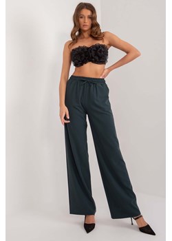 Damskie spodnie materiałowe z kieszeniami ciemno zielone ze sklepu 5.10.15 w kategorii Spodnie damskie - zdjęcie 172420251