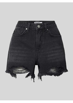 Szorty jeansowe o kroju regular fit z przetarciami ze sklepu Peek&Cloppenburg  w kategorii Szorty - zdjęcie 172425140