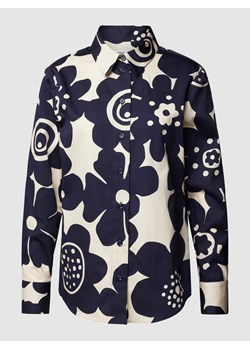 Bluzka z kwiatowym nadrukiem na całej powierzchni ze sklepu Peek&Cloppenburg  w kategorii Koszule damskie - zdjęcie 172425462