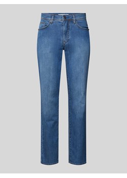 Jeansy o kroju straight fit z naszywką z logo model ‘CADIZ’ ze sklepu Peek&Cloppenburg  w kategorii Jeansy męskie - zdjęcie 172447072
