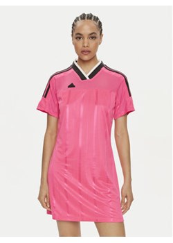 adidas Sukienka codzienna Tiro Summer IS0732 Różowy Regular Fit ze sklepu MODIVO w kategorii Sukienki - zdjęcie 172449681
